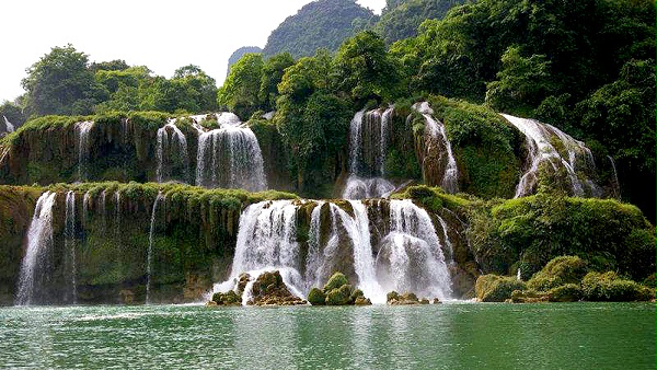 深圳荣燊一年一度的员工旅游启程啦